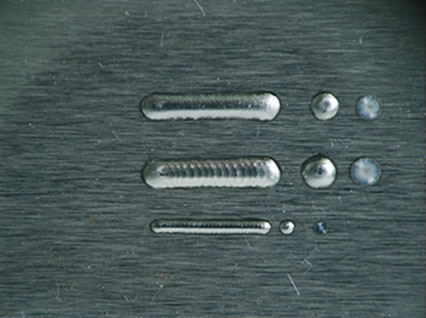 <a href='http://m.123328.net/product/3.htm' class='text_a'>模具激光焊機</a>修復(fù)鏡面模具效果